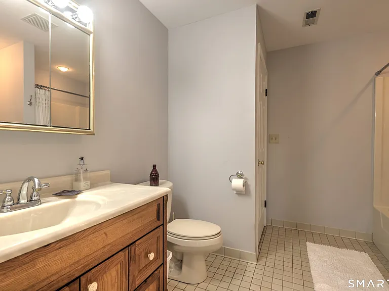 510 E Main St #111 — Photo 17