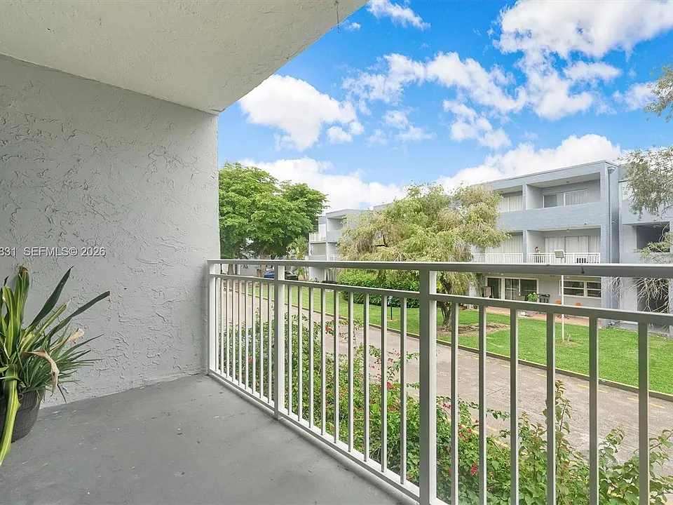 9369 Fontainebleau Blvd #J225