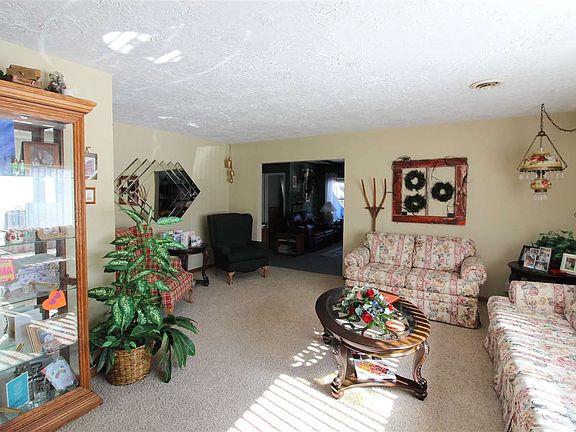 4th image of 3597 S Willow St