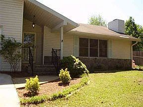 3rd image of 104 Countrywood Trl