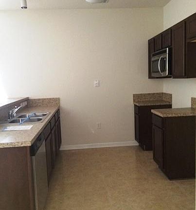 5th image of 6916 Ortega Woods Dr #95