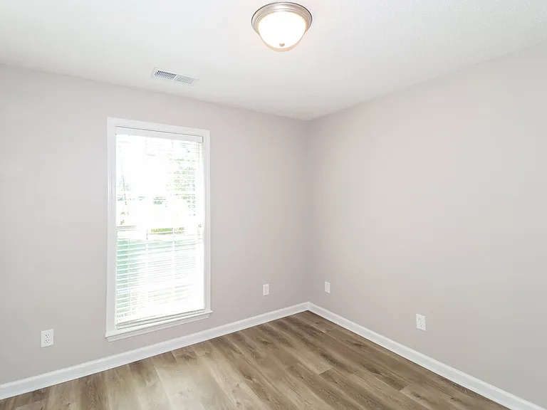 1260 Whitten Rd — Photo 12