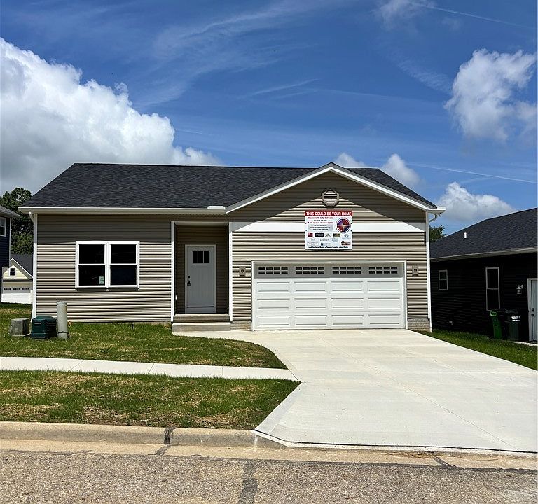 1st image of 385 Thorn Way