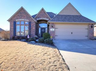 7423 E Knoxville St, Broken Arrow, OK 74014