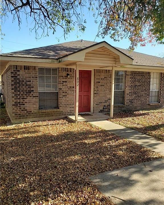 1st image of 802 Concho Pl