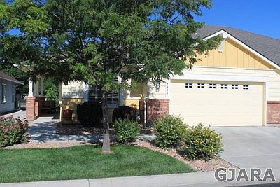 HOA Maintains All Landscape!