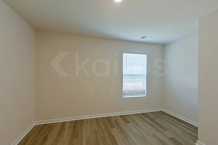 118 Overstreet Way — Photo 5