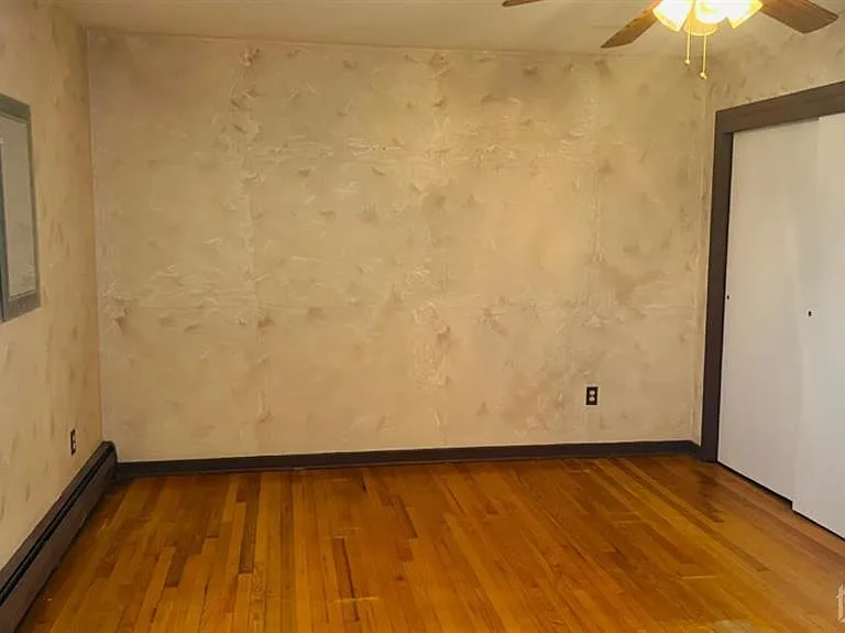 15 Milton Ave — Photo 13