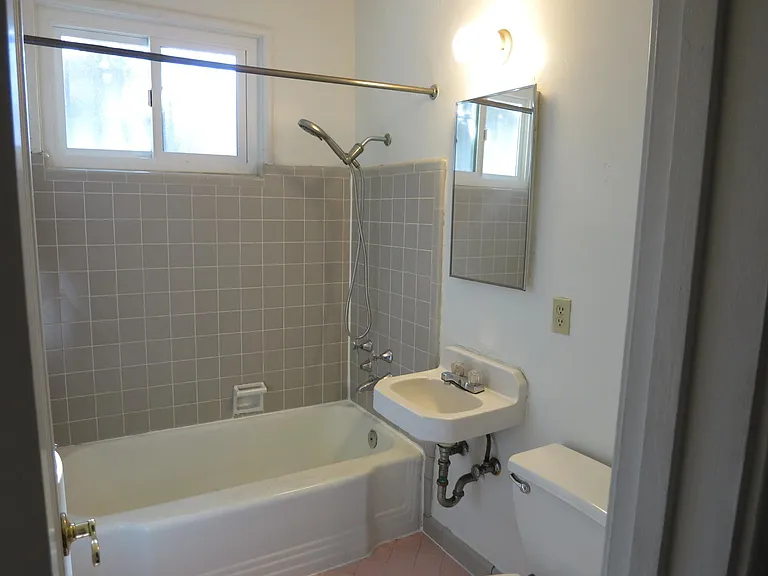 1325 O St — Photo 13