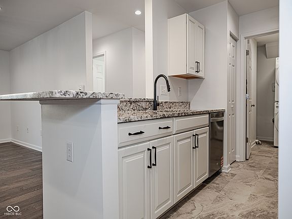5th image of 12517 Timber Creek Dr Unit 2