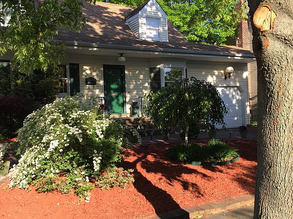 2nd image of 2731 Fortesque Ave