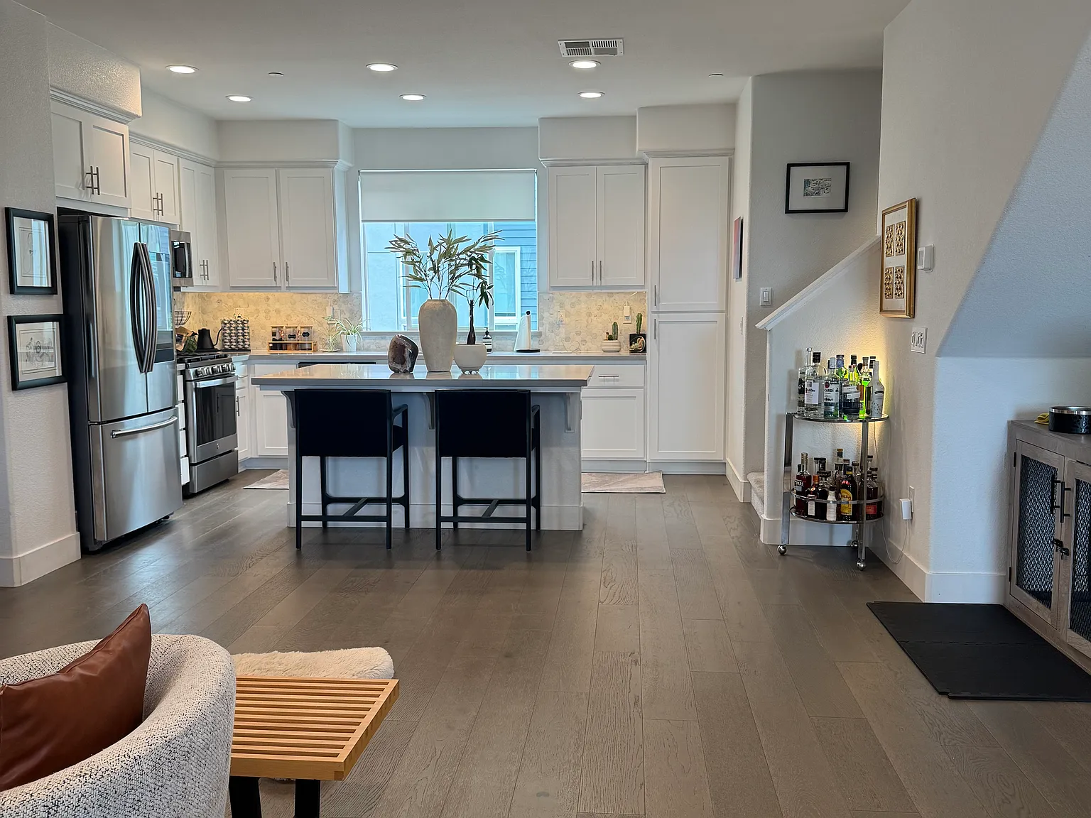 1580 Wright Ave — Photo 2