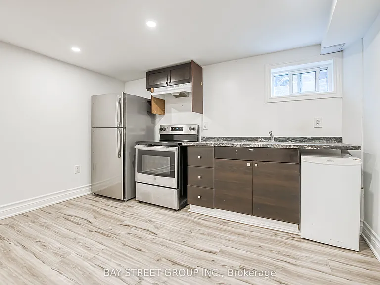 99 Cherrywood Dr #BASEMENT — Photo 10