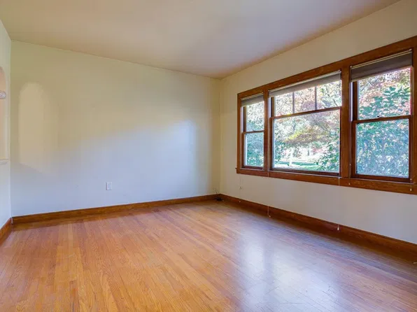 4124 T St, Sacramento, CA 95819