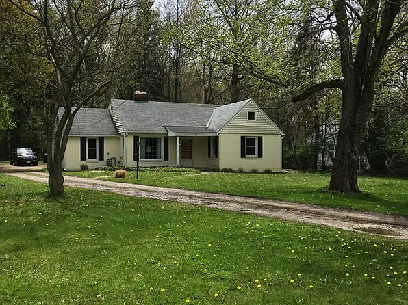 5860 Highland Rd, Highland Heights, OH 44143