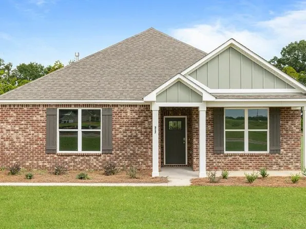 317 Heritage Way, Headland, AL 36345