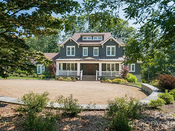 2nd image of 1 Cedar Chine Dr