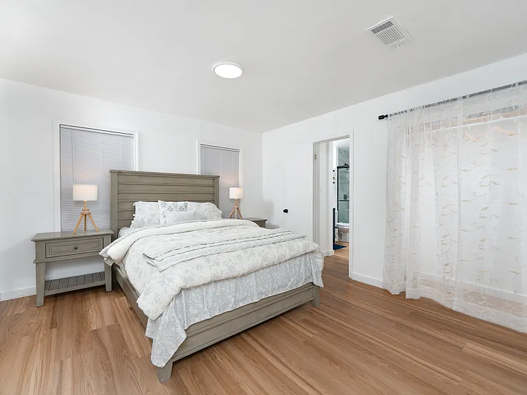 146 Park Dr — Photo 16