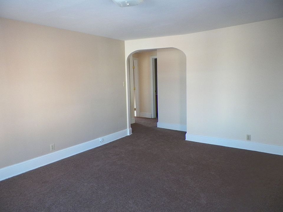 1st image of 115 S Fairview St APT 4