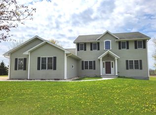 W3347 Oaklawn Rd, Iron Ridge, WI 53035