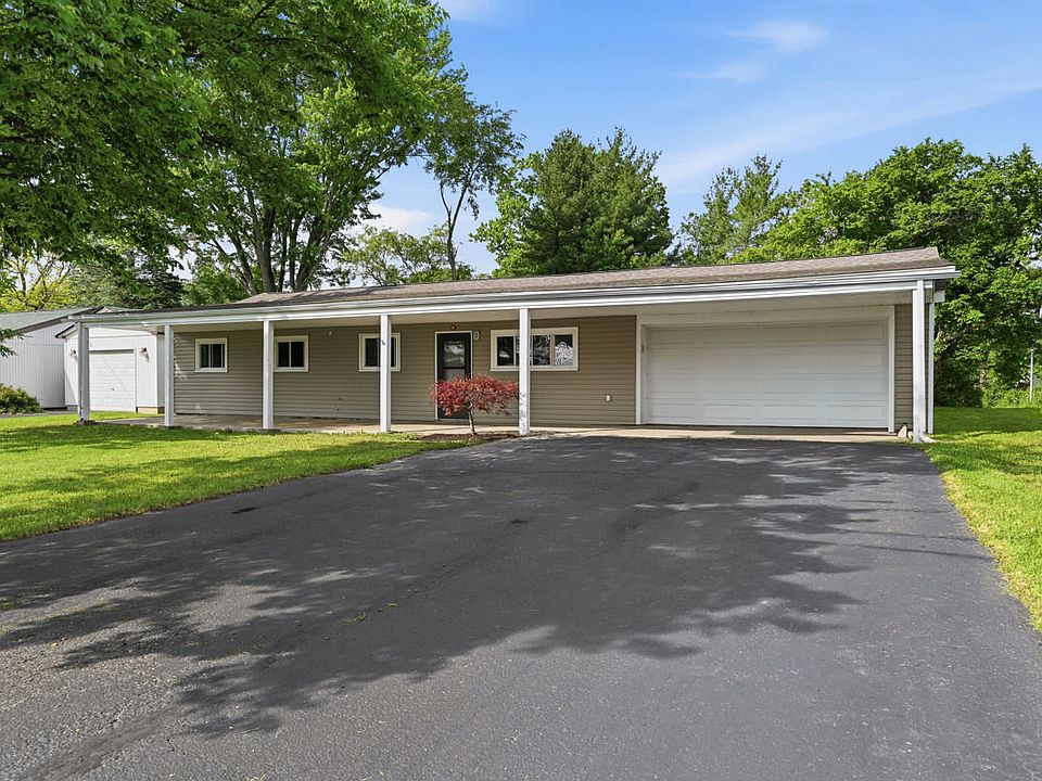 1st image of 410 Sussex Dr