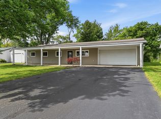 410 Sussex Dr, Cranberry Township, PA 16066