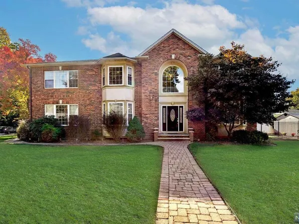 715 Le Clerc Ave, River Vale, NJ 07675