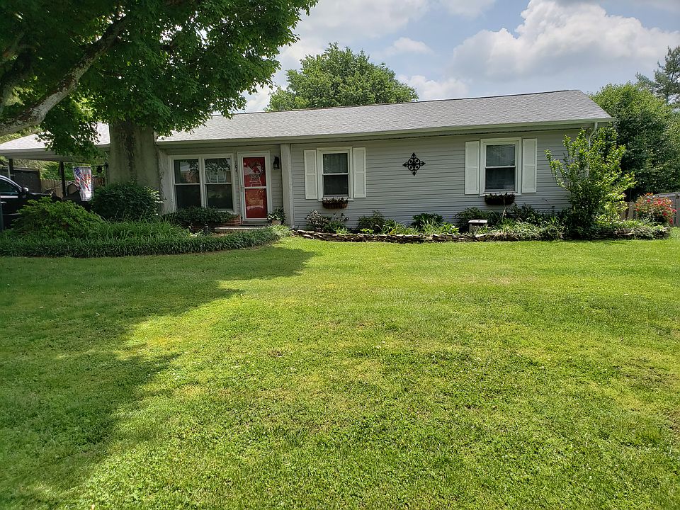 1st image of 104 Carolyn Cir