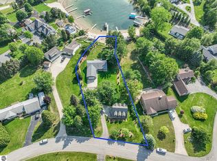 5163 Silver Cove Dr, Traverse City, MI 49685