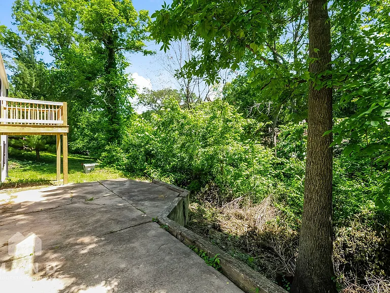 527 Lancelot Dr — Photo 29
