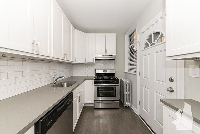 1st image of 4547 N Leavitt St