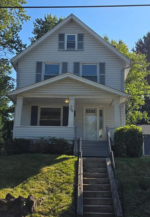 96 Parkway St