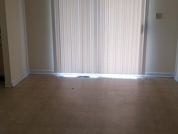 3rd image of 232 Strawberry Ln