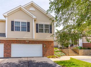 1326 N Winslowe Dr, Palatine, IL 60074