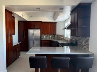 116 N Swall Dr, Beverly Hills, CA 90211