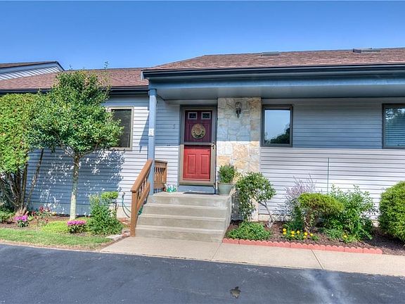 2nd image of 30 Acorn Ct APT G5