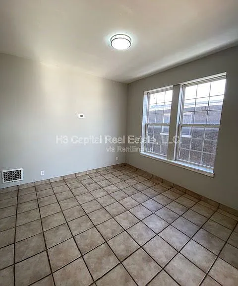 2449 Cleveland Blvd #D — Photo 4