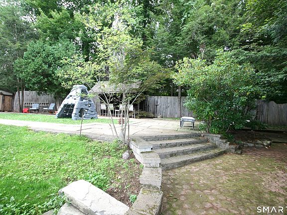 5th image of 94 Colony Drive