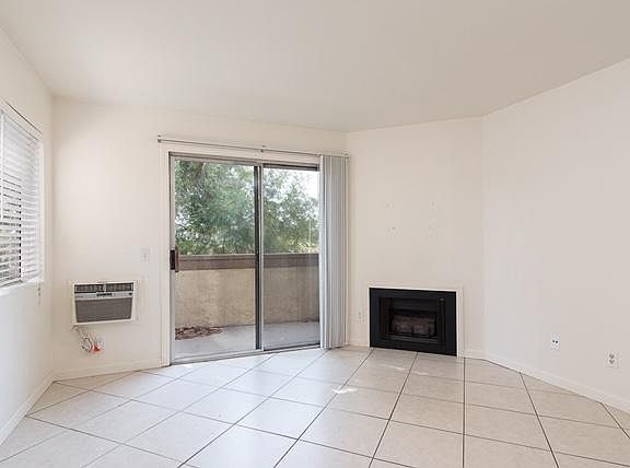 4th image of 217 Woodland Pkwy #244