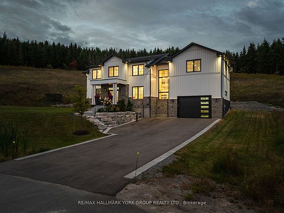 3rd image of 13 Archibald Ct