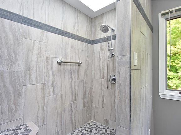 3rd image of 2725 Arabian Dr