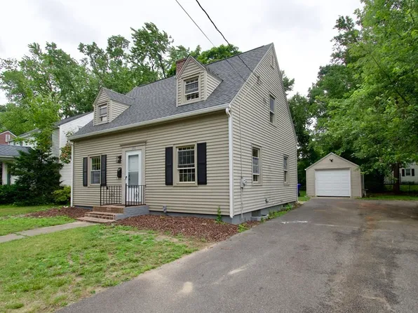 153 Gillette Ave, Springfield, MA 01118