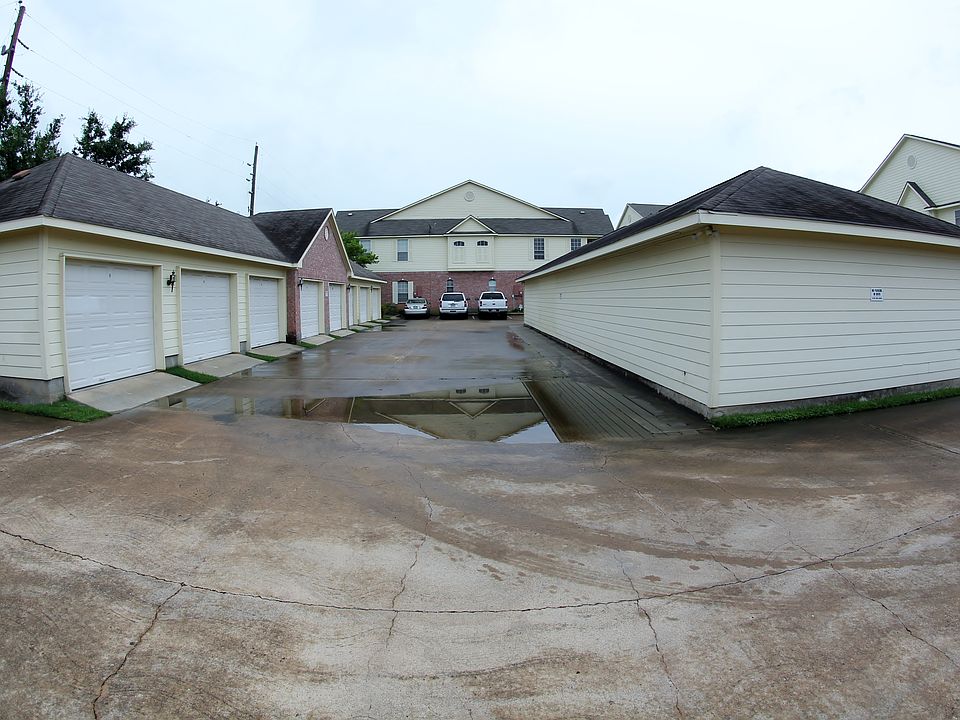 2nd image of 2710 Grants Lake Blvd Unit T3