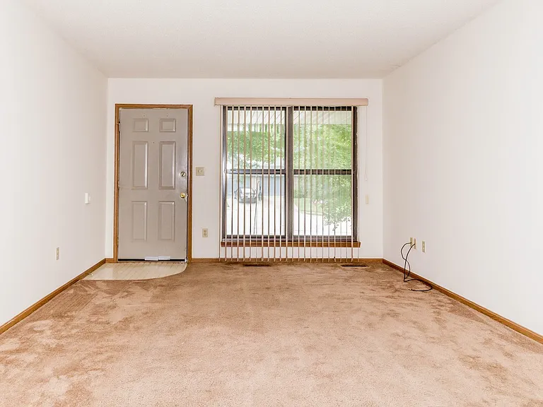 1616-1618 Handley Pl — Photo 2