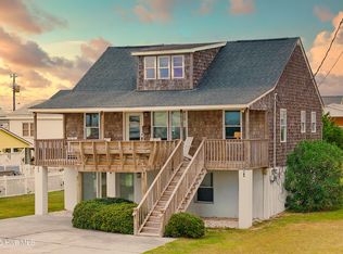 203 Club Colony Dr, Atlantic Beach, NC 28512