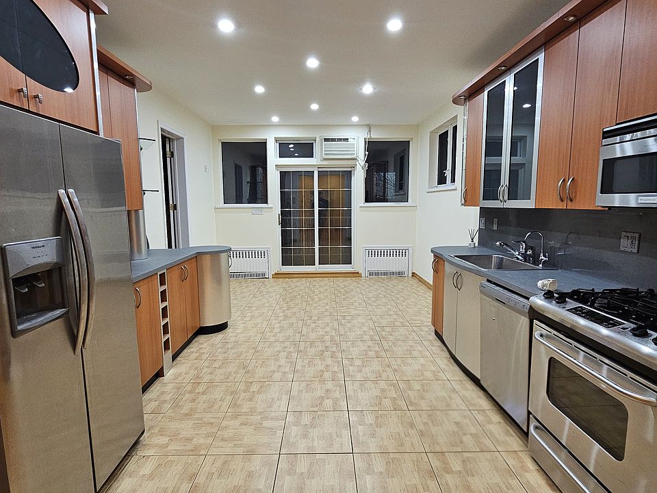 1st image of 1840 E 14th St #3