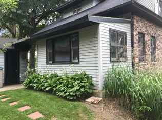 720 N 4th St, Savanna, IL 61074