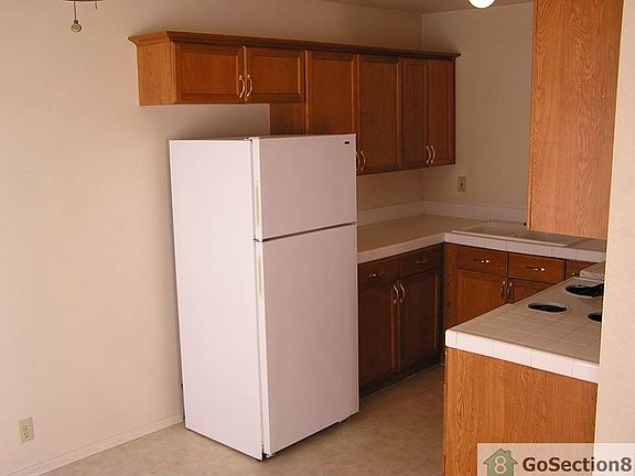 5th image of 4330 43rd St #878