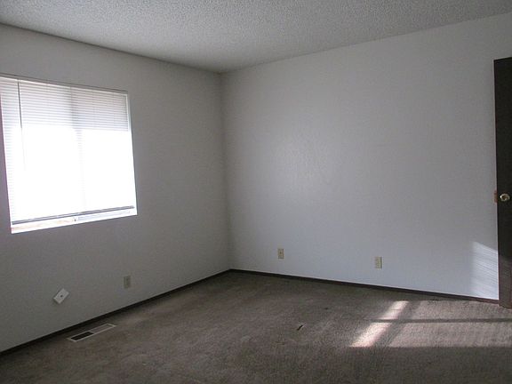 5th image of 709-945 Lake Ave