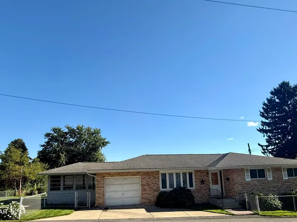 843 N Walnut St, Luzerne, PA 18709